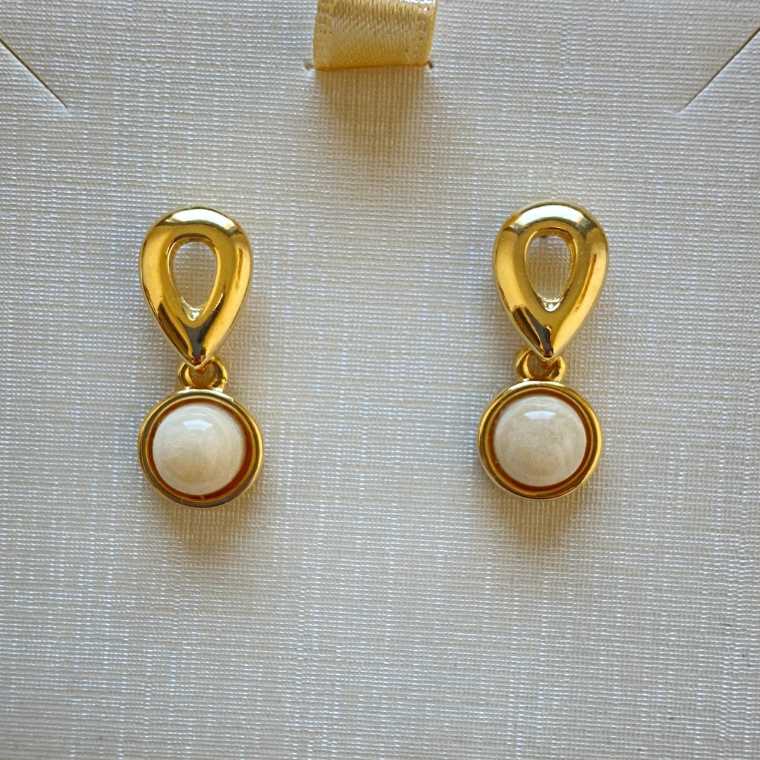 Lucy beige earrings